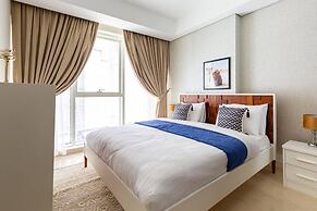 Luxurious 3BR Loft W/ Study In Downtown Dubai