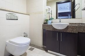 Marina Views! Beautiful 1BR in Dubai Marina