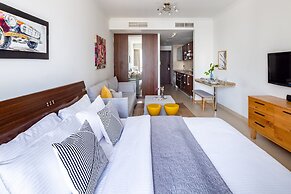Prime Studio With Scenic Water Views in Jlt!