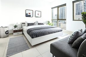 Minutes From JBR Beach! Beautiful 1BR in Marina!