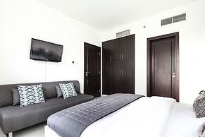 Minutes From JBR Beach! Beautiful 1BR in Marina!