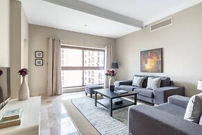 Luxury 2BR Apt Beach Club Full Sea View
