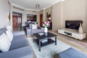 Luxury 2BR Apt Beach Club Full Sea View