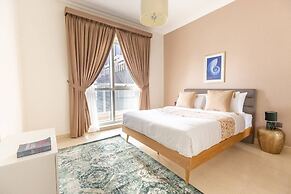 Beaming 3BR Apartment in Downtown Burj District!