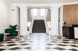 Continent Hotel
