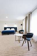 Continent Hotel