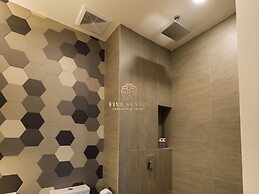 Ceylonz Suite by Five Senses
