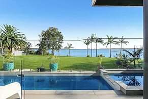 Lakes Resort