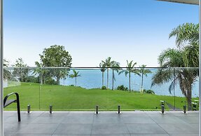 Lakes Resort