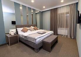 Aragats Hotel