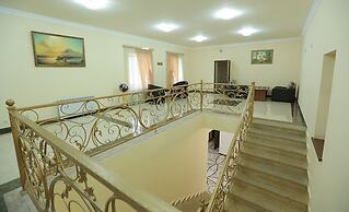 Aragats Hotel