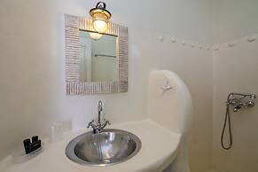 Onar Hotel and Suites