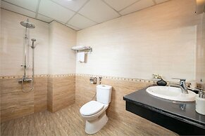 Duc Trong Hotel