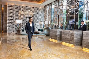 Al Jaddaf Rotana Suite Hotel