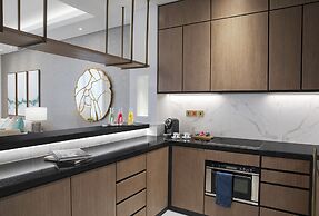 Al Jaddaf Rotana Suite Hotel