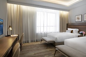 Al Jaddaf Rotana Suite Hotel