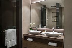 Jumeirah Living Marina Gate