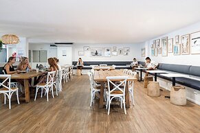 The Surf House - Hostel