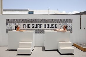 The Surf House - Hostel
