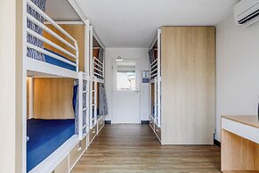 The Surf House - Hostel