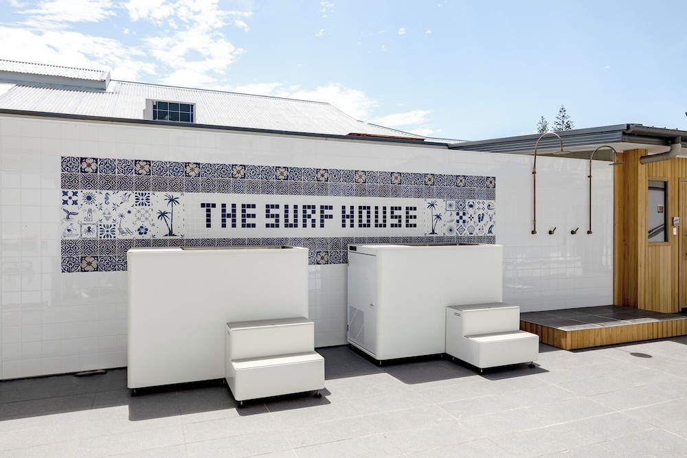 The Surf House - Hostel