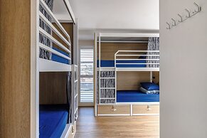 The Surf House - Hostel