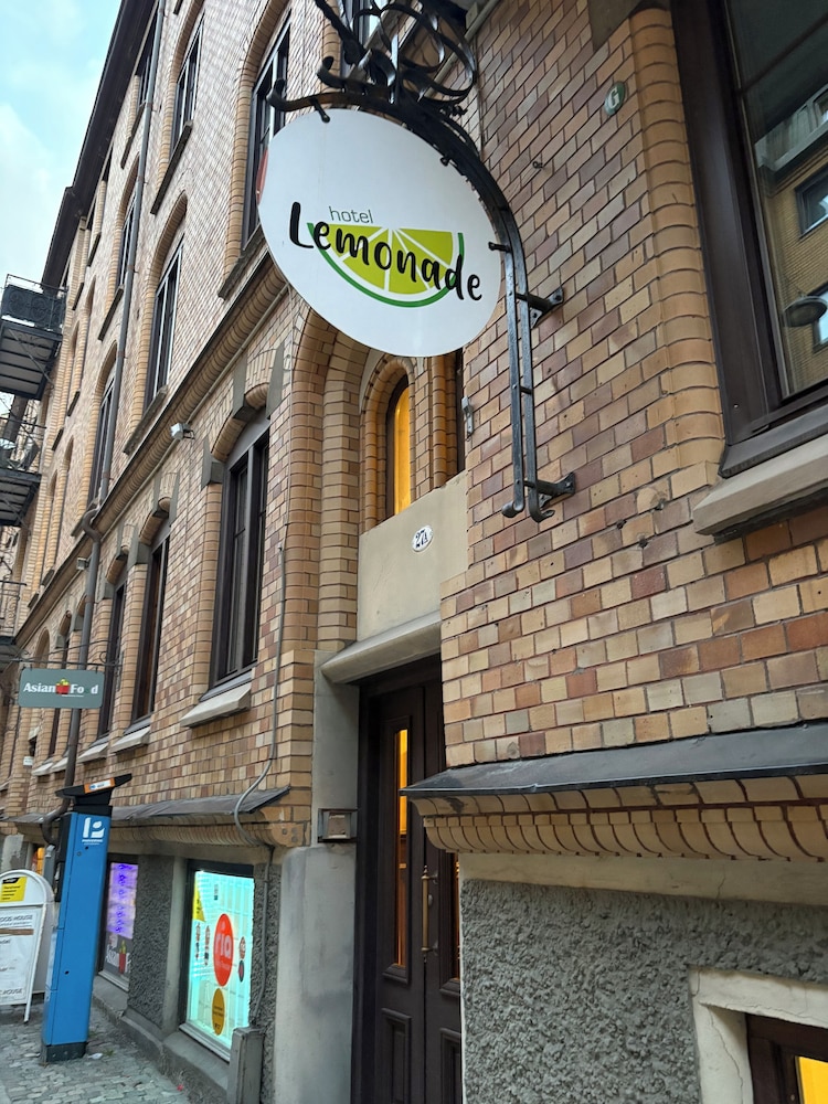 Hotel Lemonade