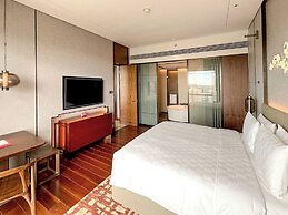 HUALUXE Beijing Xinan by IHG