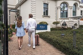 Alice Hotel