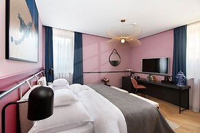 Alice Hotel