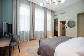 Alice Hotel