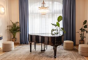 Alice Hotel
