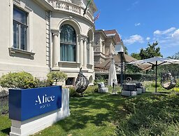 Alice Hotel