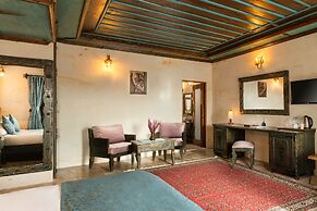 Acer Cave Hotel