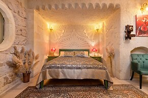Acer Cave Hotel