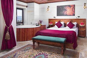 Acer Cave Hotel