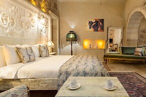 Acer Cave Hotel