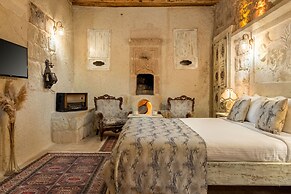 Acer Cave Hotel