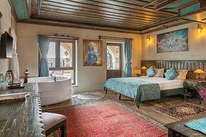 Acer Cave Hotel