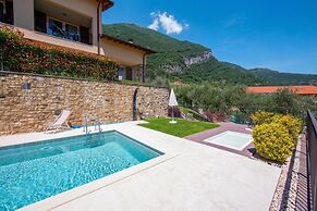 Como Lake Modern apartment Ulivi