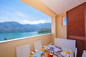 Como Lake Modern apartment Ulivi