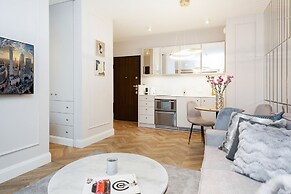 Mennica Residence Apartments by Renters