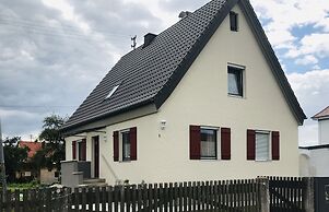 Holiday home with sauna and garden lounge