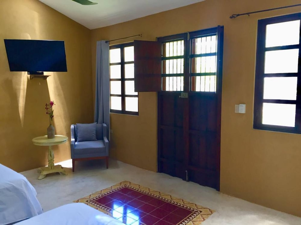 Merida Downtown Casa Colonial Suite