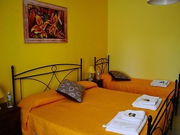 Yellow Room - B b S Elia