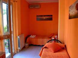 Yellow Room - B b S Elia