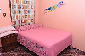 Room in B&B - Cancun Guest House 1