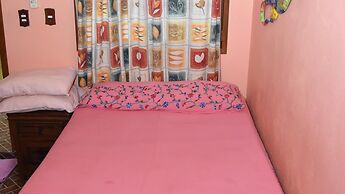 Room in B&B - Cancun Guest House 1