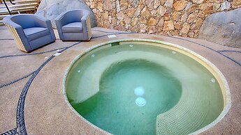 Fully Staffed, Beach Frontage Luxury Villa