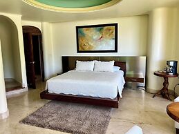 Fully Staffed, Beach Frontage Luxury Villa